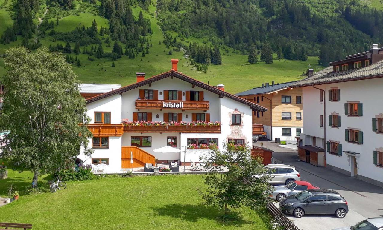 Hotel Kristall Лех ам Алберг Екстериор снимка