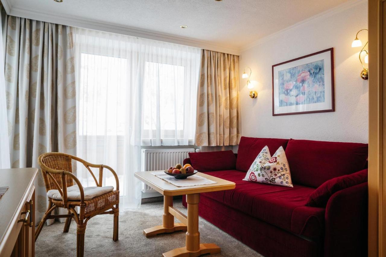 Hotel Kristall Лех ам Алберг Екстериор снимка