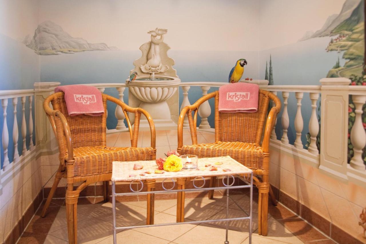 Hotel Kristall Лех ам Алберг Екстериор снимка