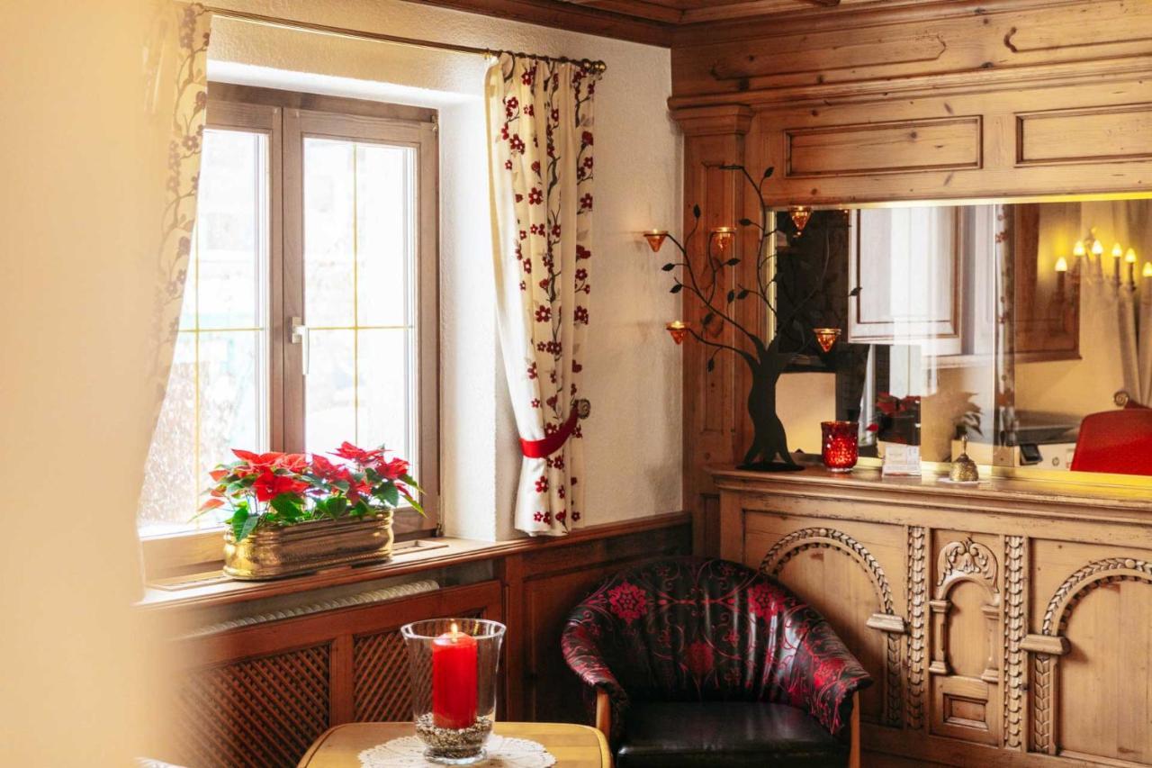 Hotel Kristall Лех ам Алберг Екстериор снимка