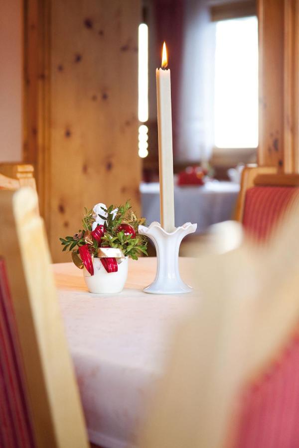 Hotel Kristall Лех ам Алберг Екстериор снимка