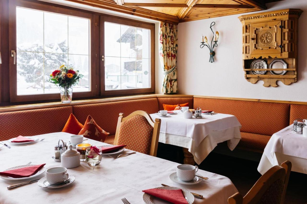 Hotel Kristall Лех ам Алберг Екстериор снимка