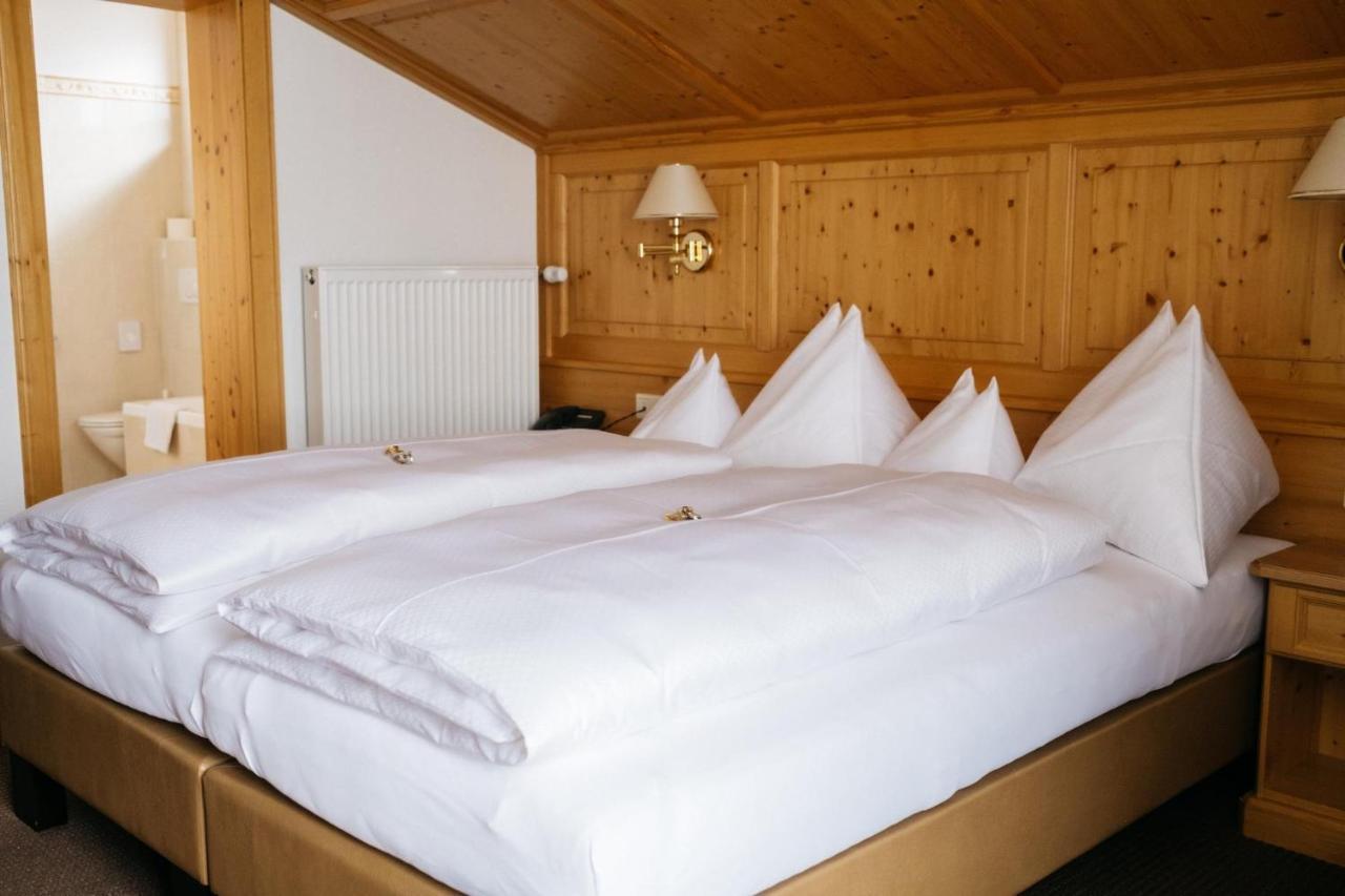 Hotel Kristall Лех ам Алберг Екстериор снимка