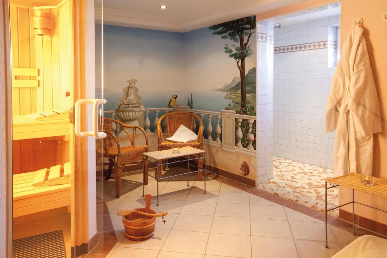 Hotel Kristall Лех ам Алберг Екстериор снимка
