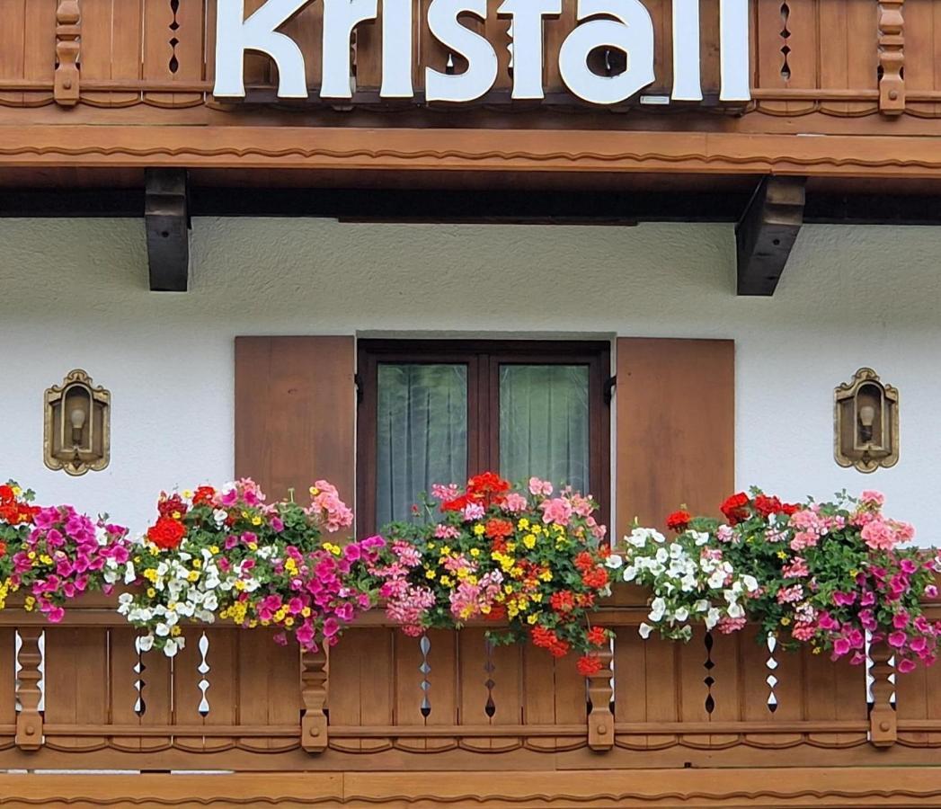 Hotel Kristall Лех ам Алберг Екстериор снимка