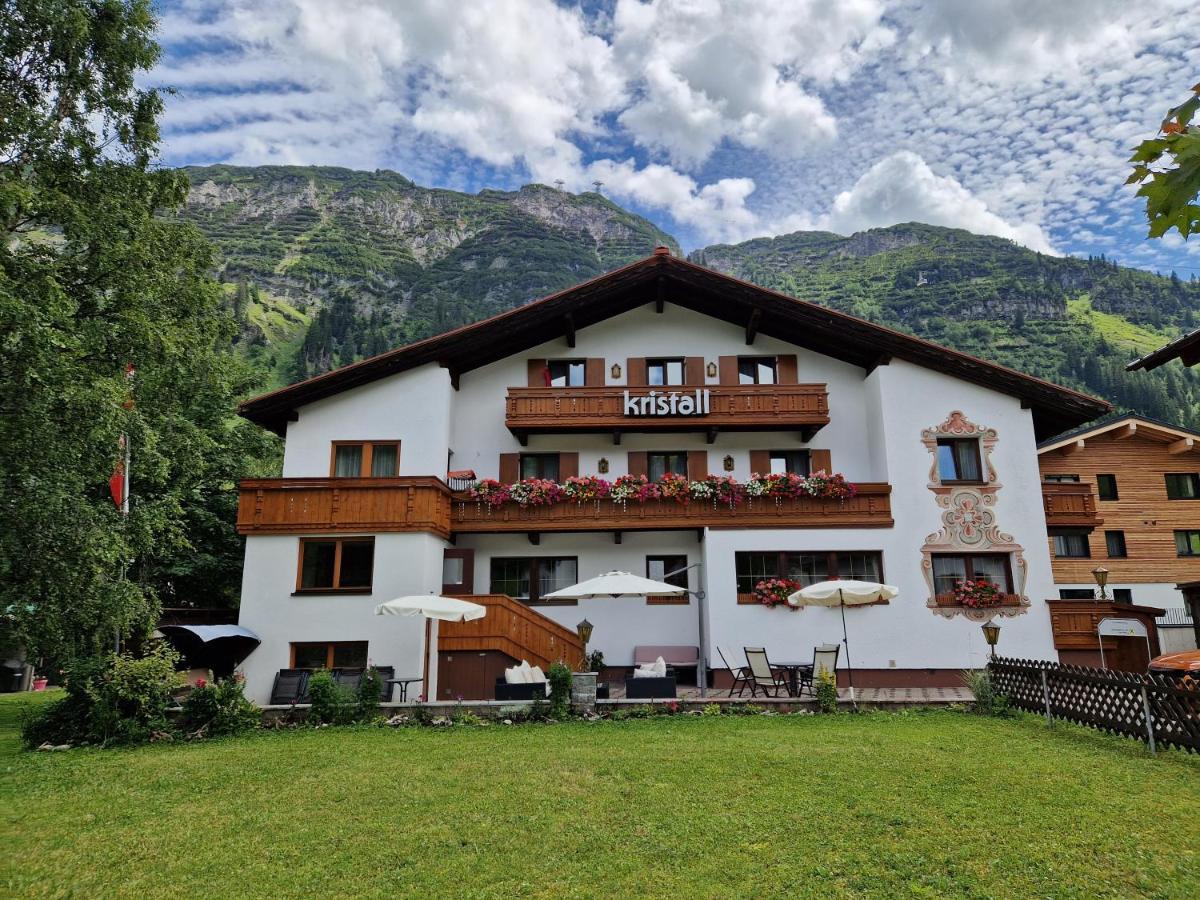 Hotel Kristall Лех ам Алберг Екстериор снимка